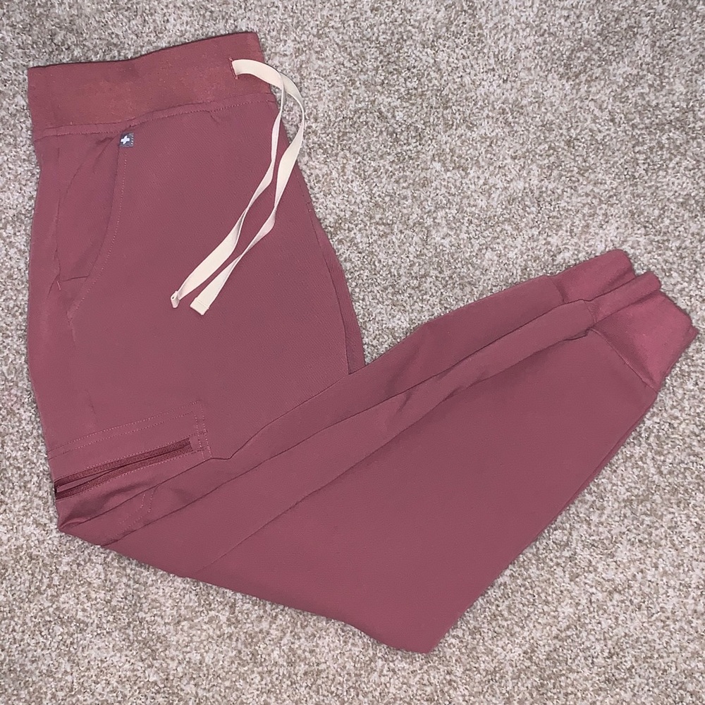 figs mauve scrubs set